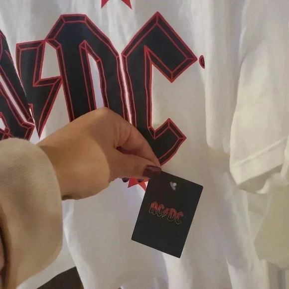 ACDC TOP - Picture 2 of 3